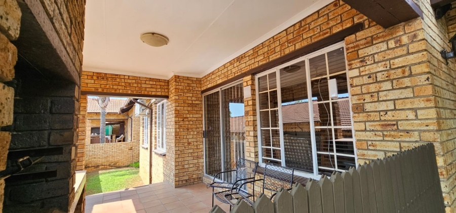 3 Bedroom Property for Sale in Safari Gardens North West